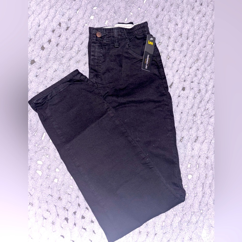 🖤Brand new tag still attached tapered leg pants🖤